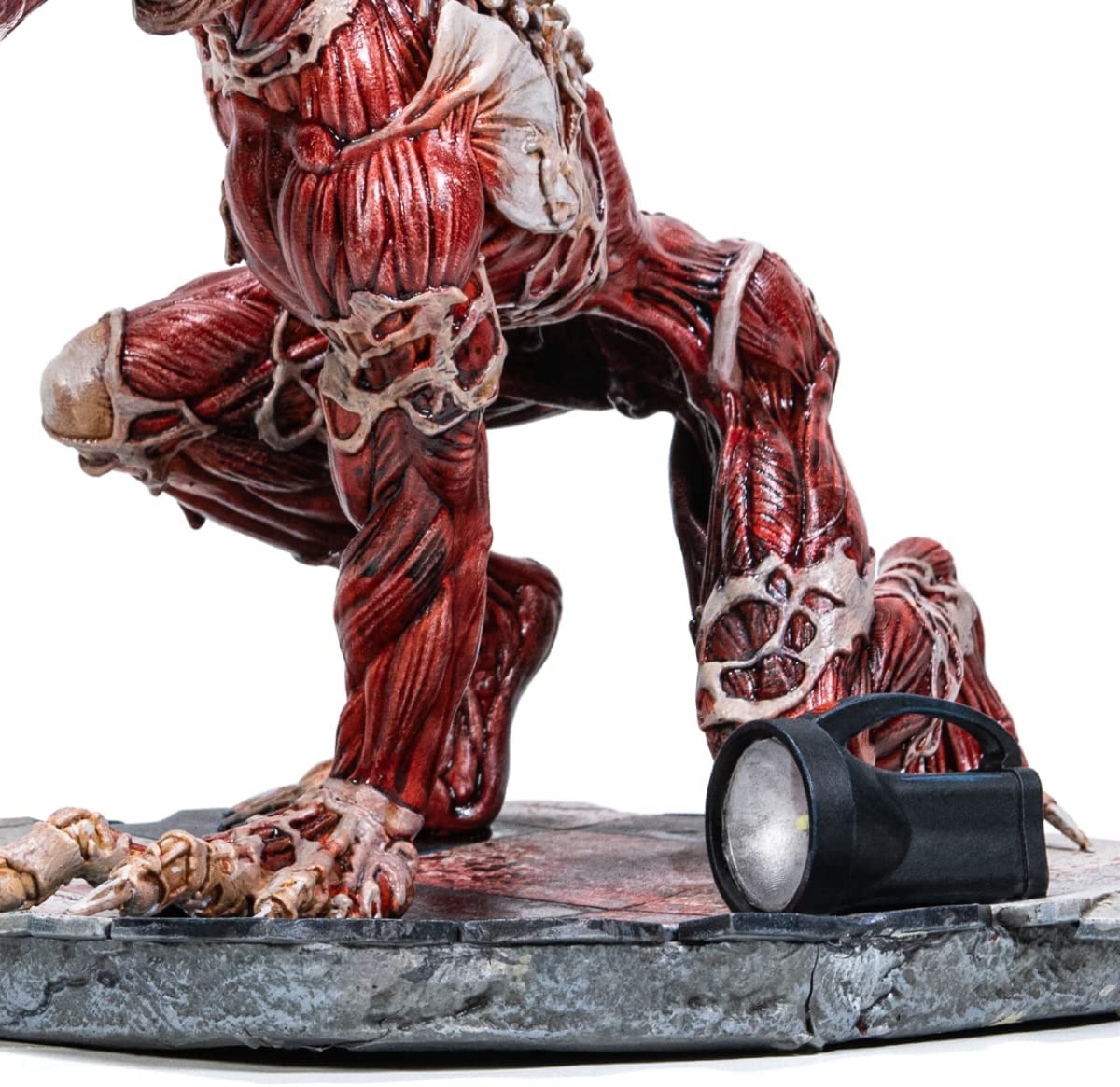 Resident Evil Licker Figure Numskull Statue مجسم ليكر من ريزيدينت إيفيل
